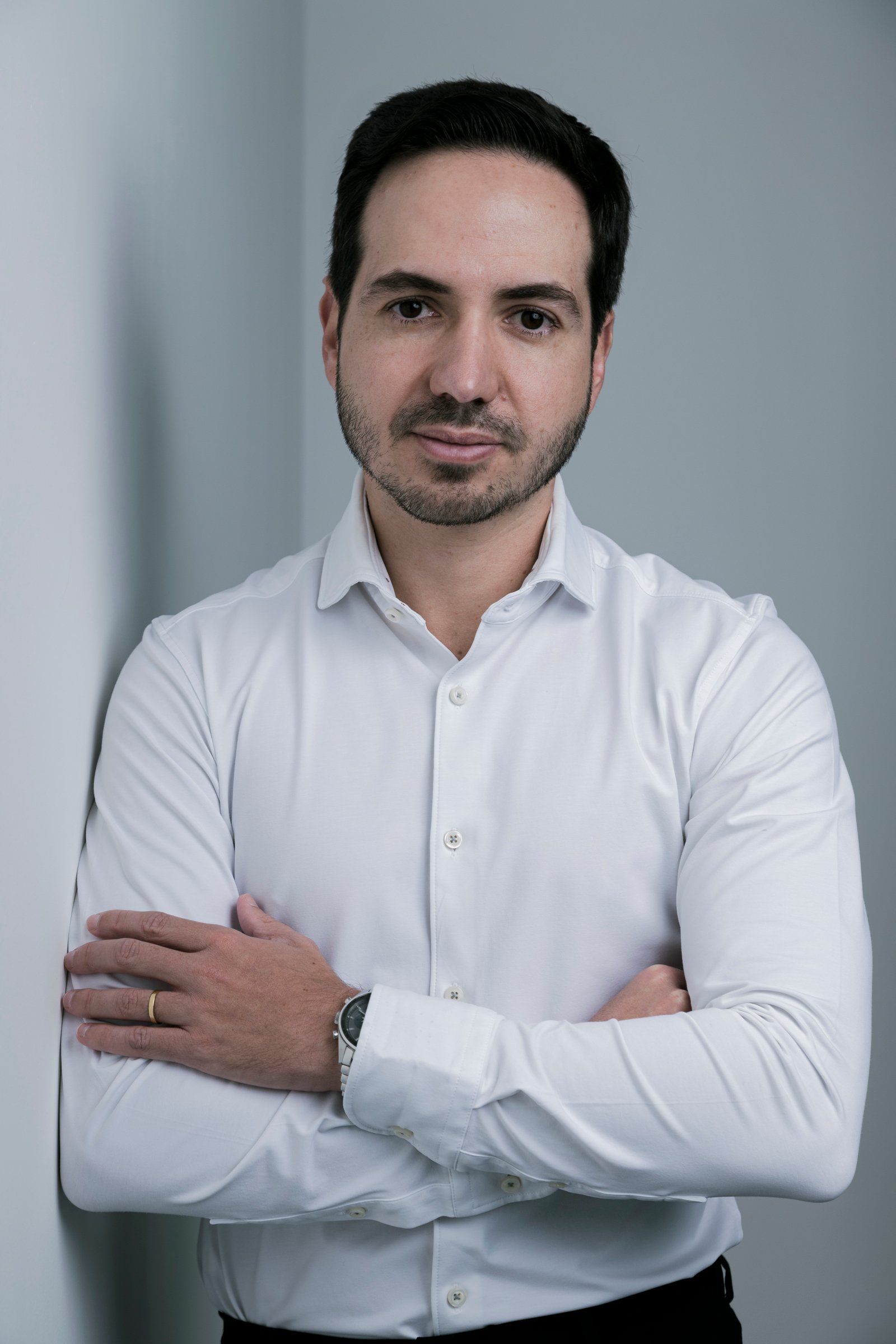 Dr. Márcio Resende em ambiente cirúrgico